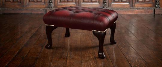 Chesterfield Fussbank Queen Anne